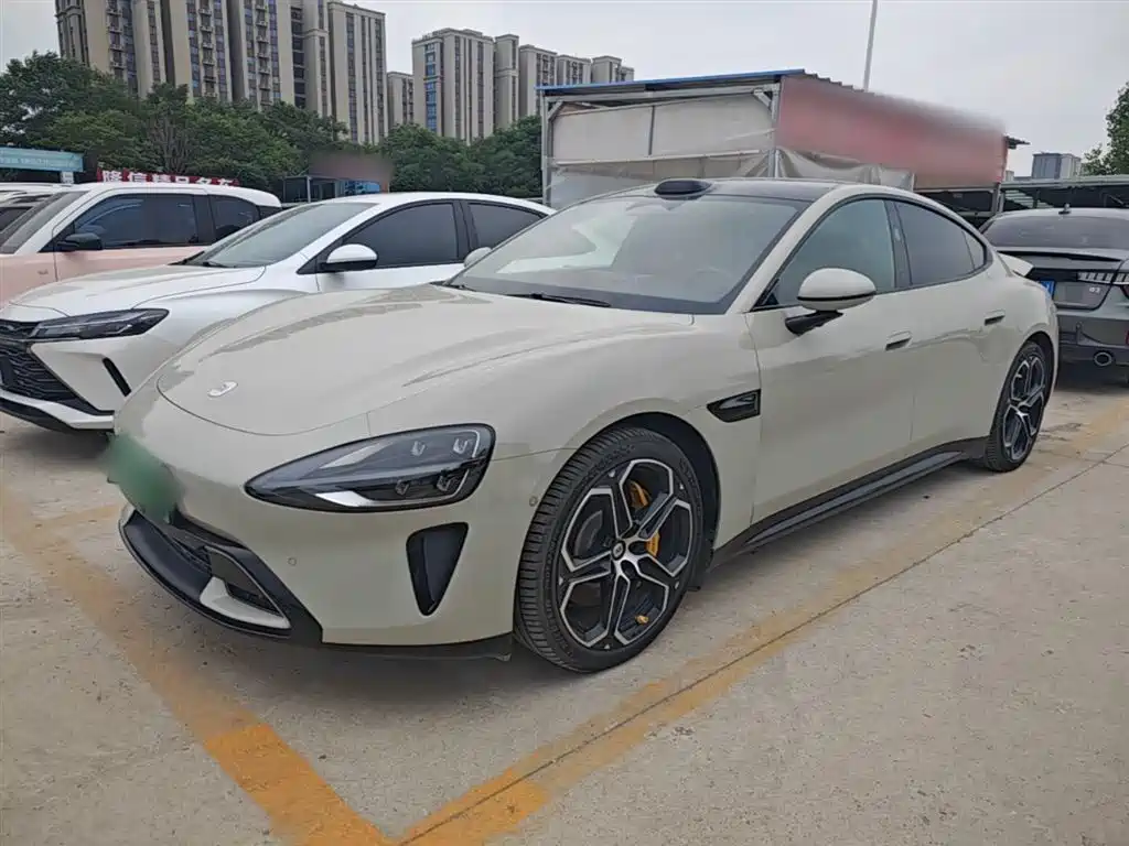 Xiaomi SU7 2024