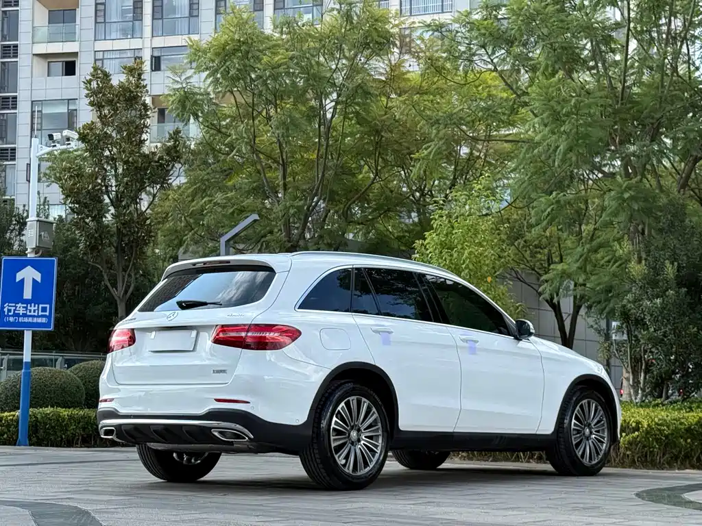 Mercedes-Benz GLC — миниатюра 7