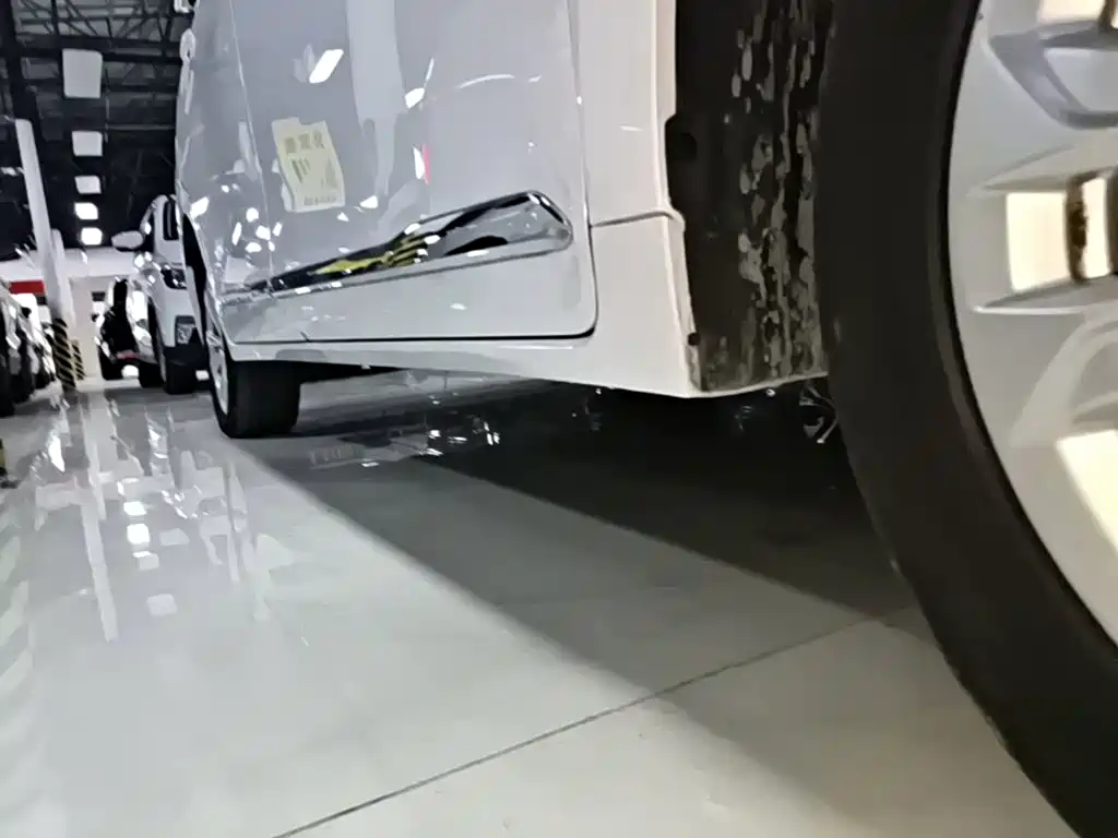 Wuling Jiachen — миниатюра 21