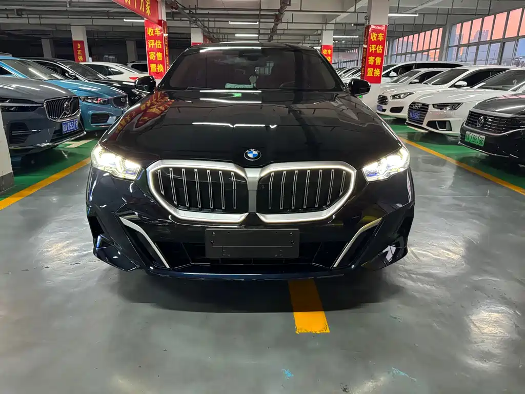 BMW 5 Series — миниатюра 20