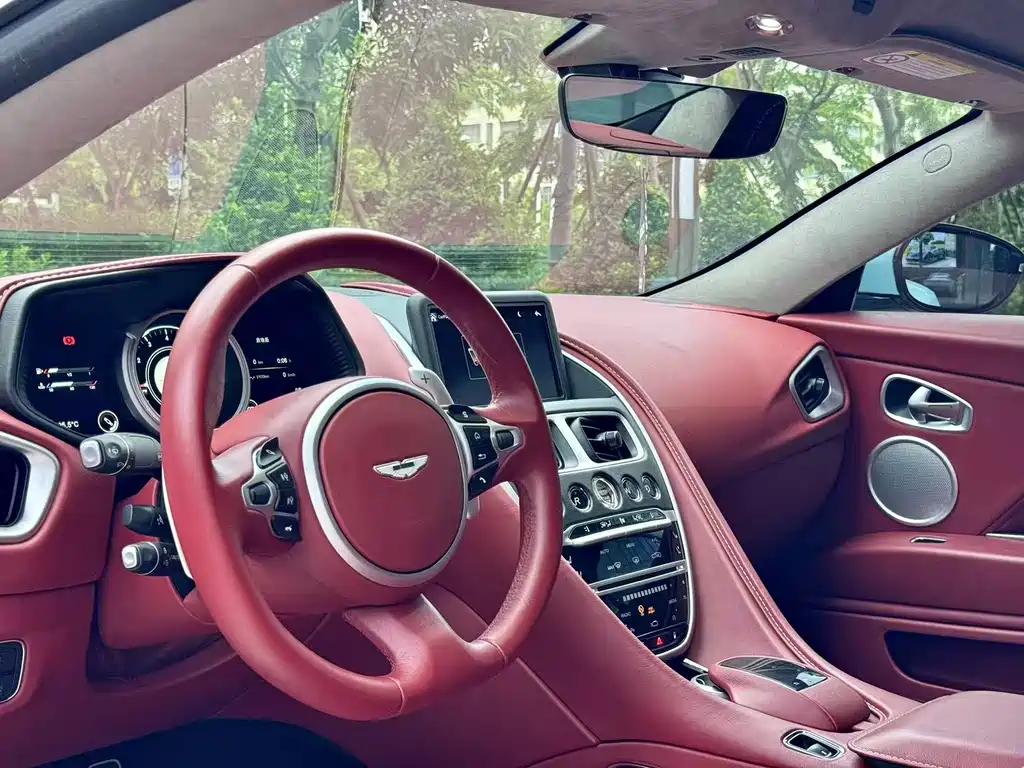 Aston Martin DB11 2016 5.2T