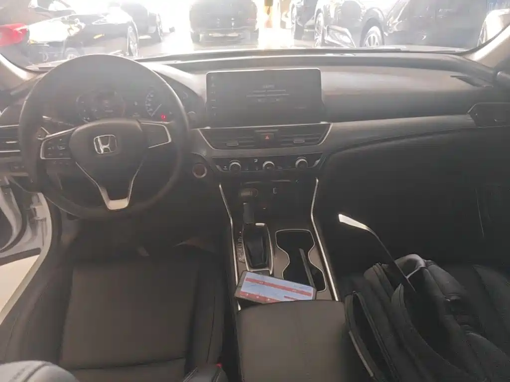 Honda Accord — миниатюра 10