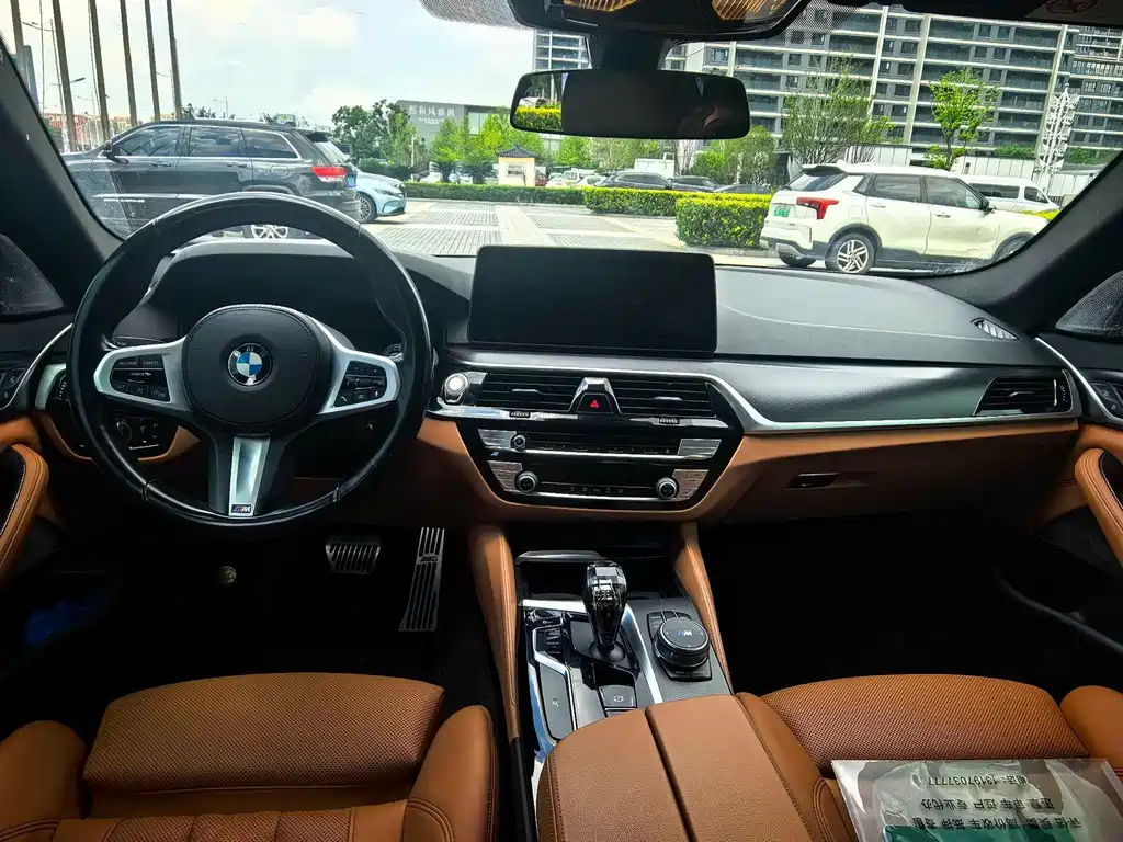 BMW 5 Series (Import) — миниатюра 7