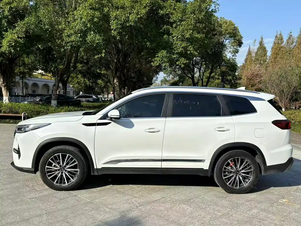 Chery Tiggo 8 PRO — миниатюра 4