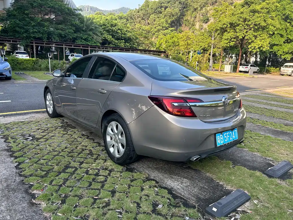Buick Regal — миниатюра 4