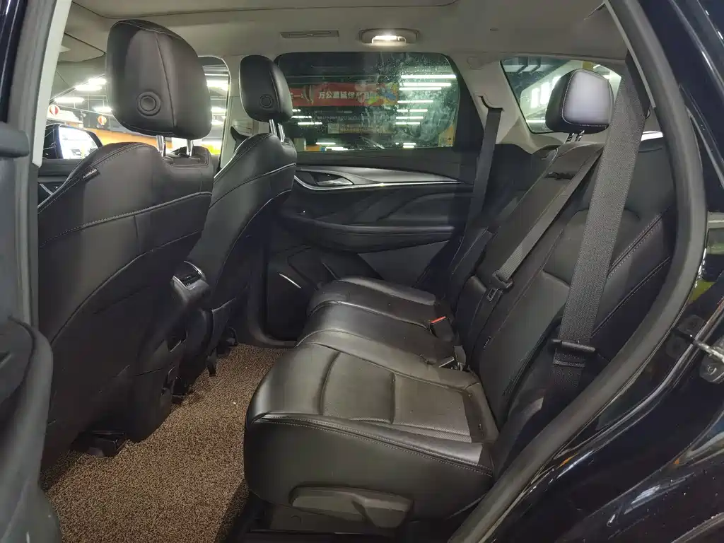 Buick Enclave — миниатюра 7