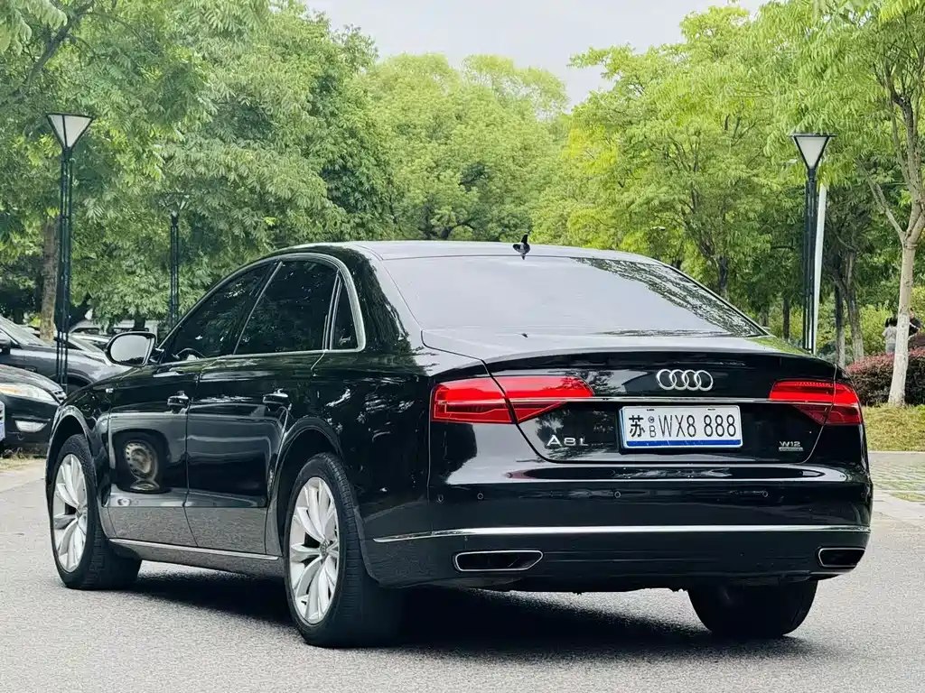 Audi A8 — миниатюра 6