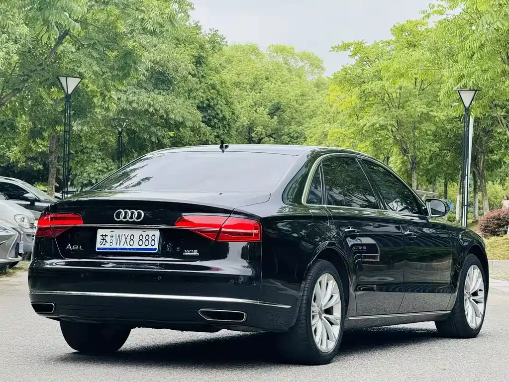 Audi A8 — миниатюра 5