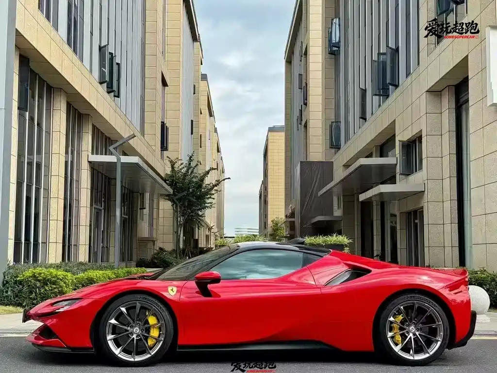 Ferrari SF90 2020 3.9T V8 Stradale