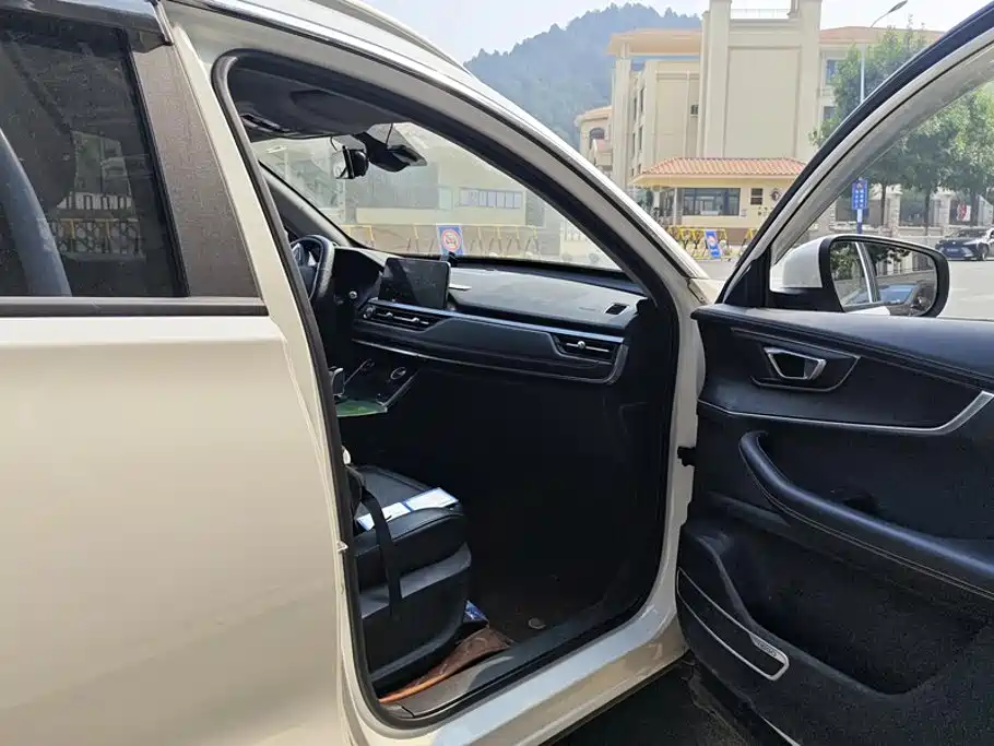 Chery Tiggo 8 — миниатюра 8