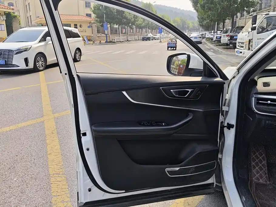 Chery Tiggo 8 — миниатюра 7