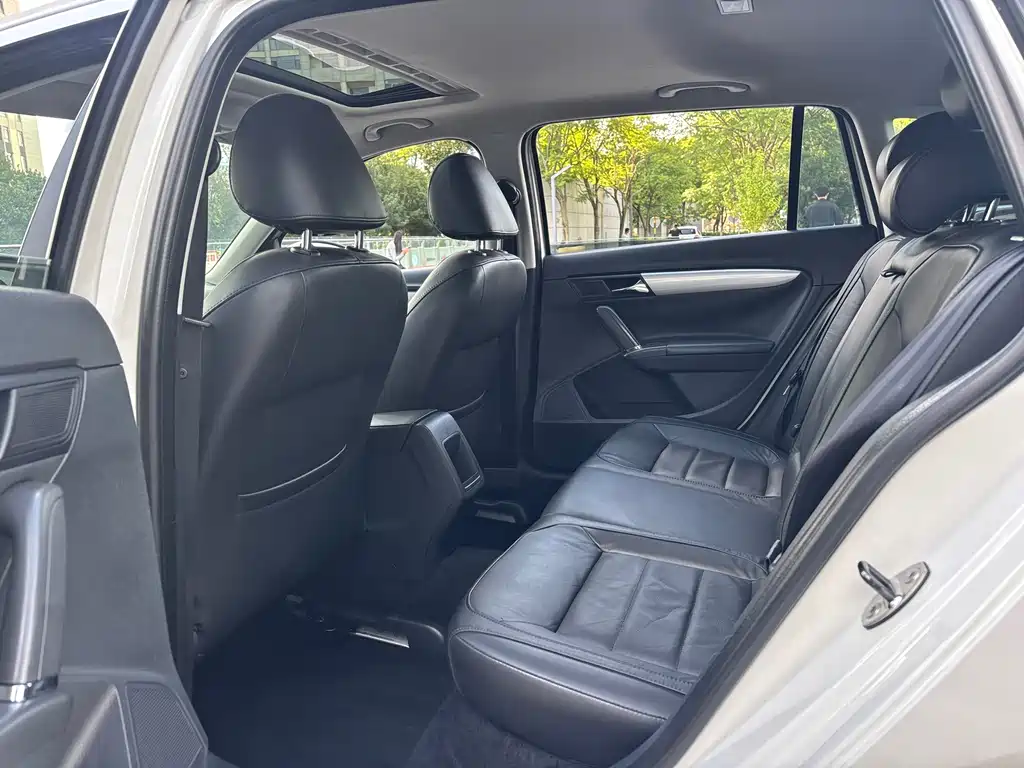 Volkswagen Gran Lavida — миниатюра 11