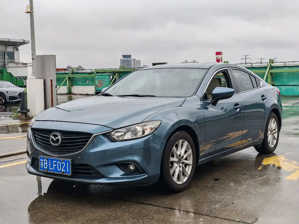 Mazda Atenza 2014 2.0L Luxury