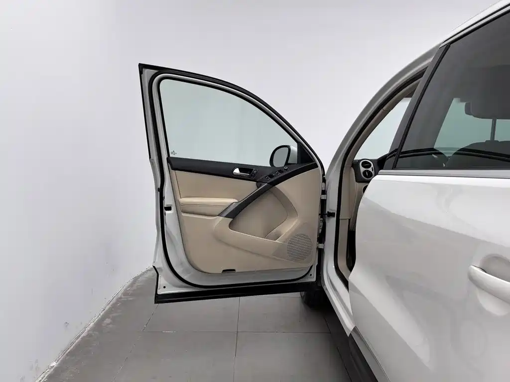 Volkswagen Tiguan — миниатюра 8