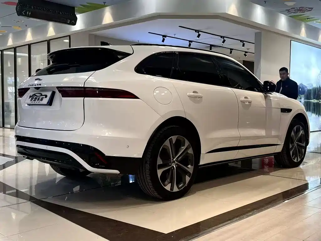 JAGUAR F PACE