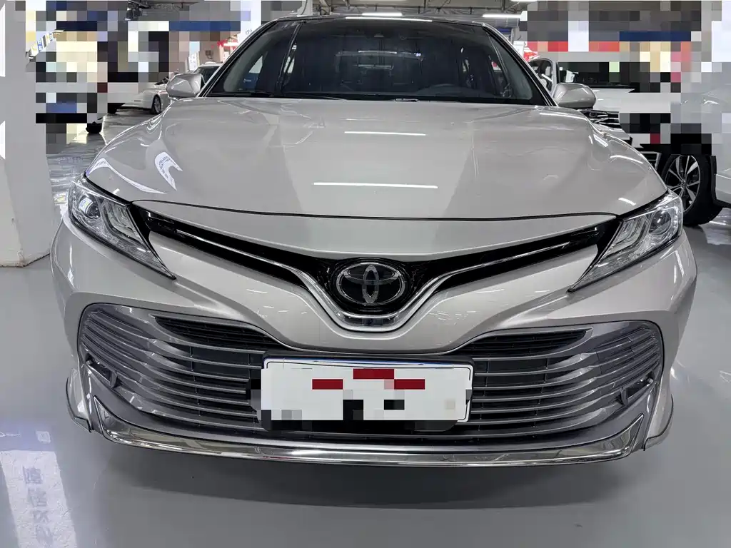 Toyota Camry — миниатюра 2