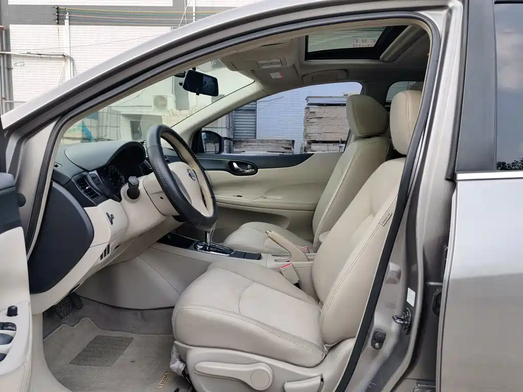 Nissan Tiida — миниатюра 9