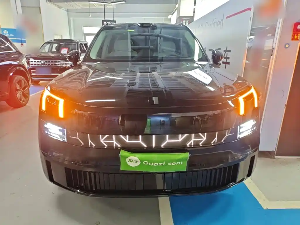 Lynk & Co 900 2025 2.0T Ultra 6 мест