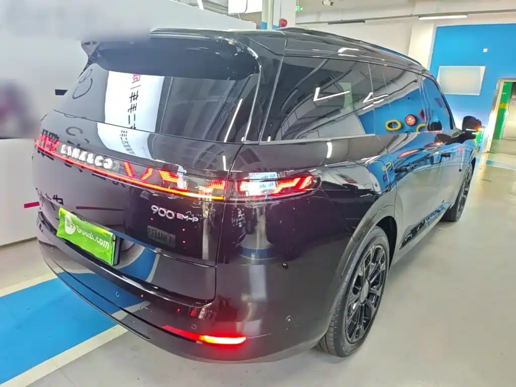 Lynk & Co 900 2025 2.0T Ultra 6 мест
