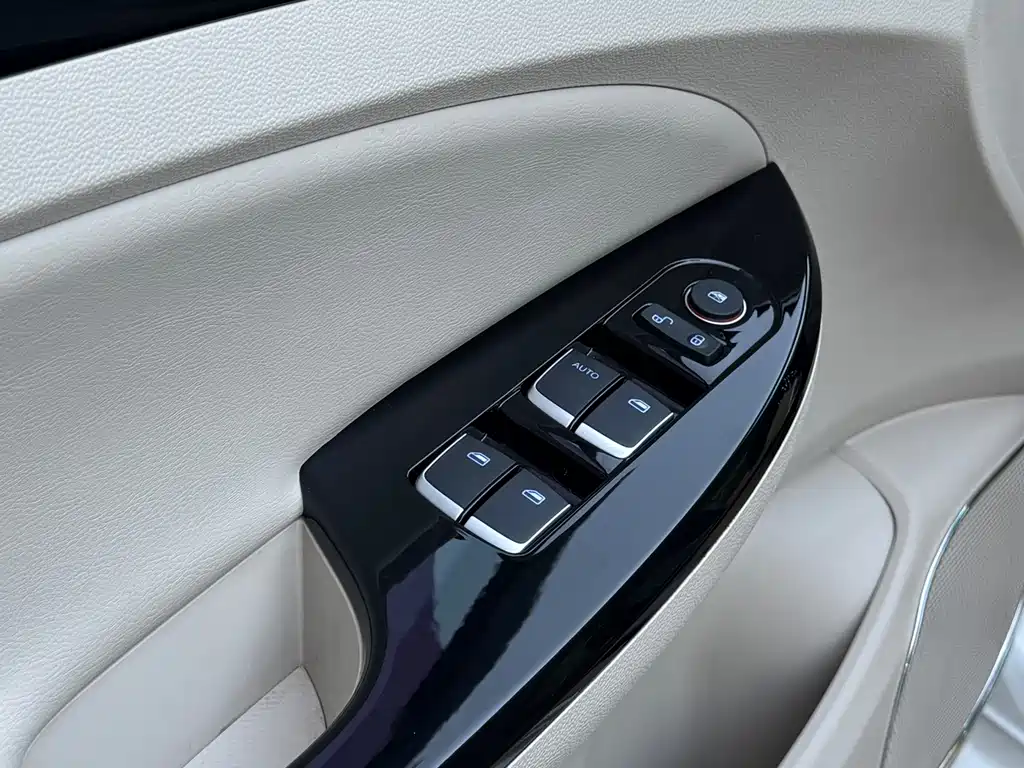 BYD e5 — миниатюра 16