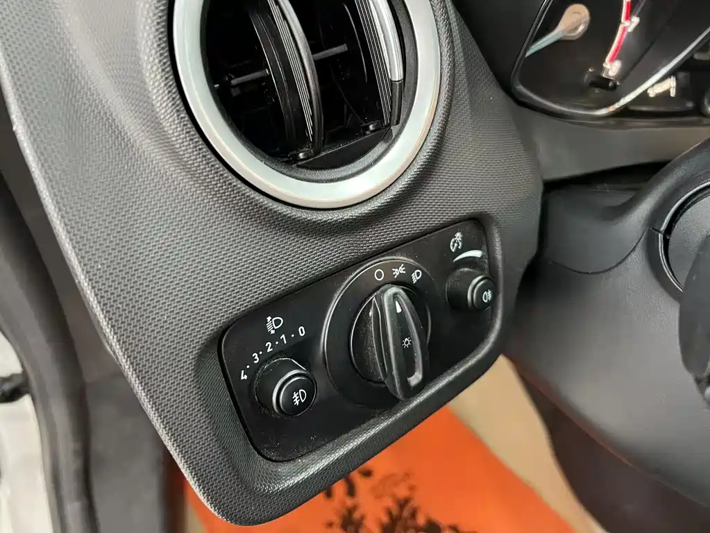 Ford Fiesta — миниатюра 13