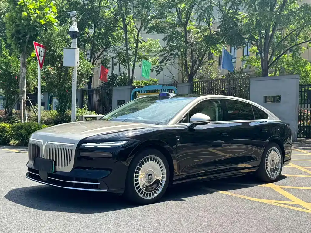 Voyah 岚图追光 L 2025