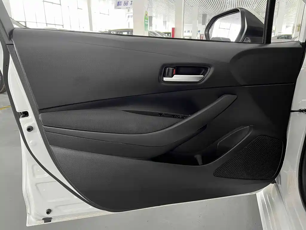 Toyota Corolla — миниатюра 6