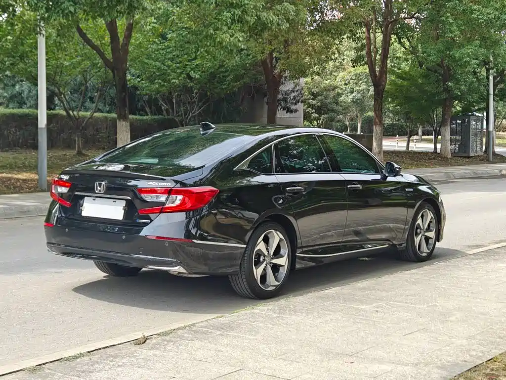 Honda Accord — миниатюра 5