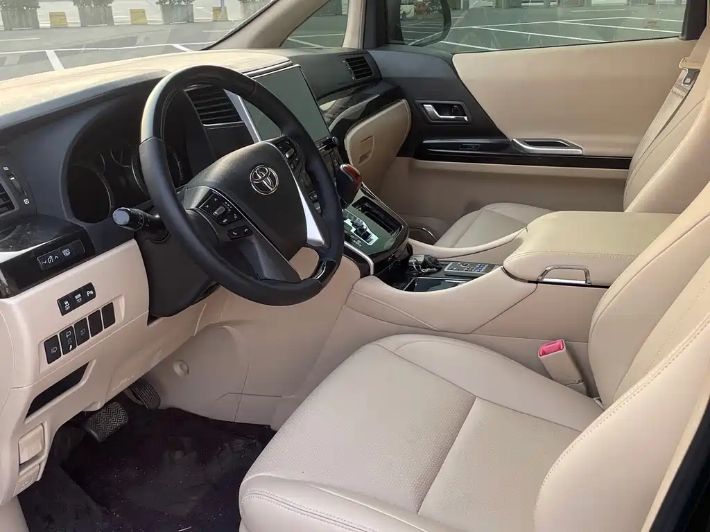 Toyota Alphard — фотографии объявления, Фото 13