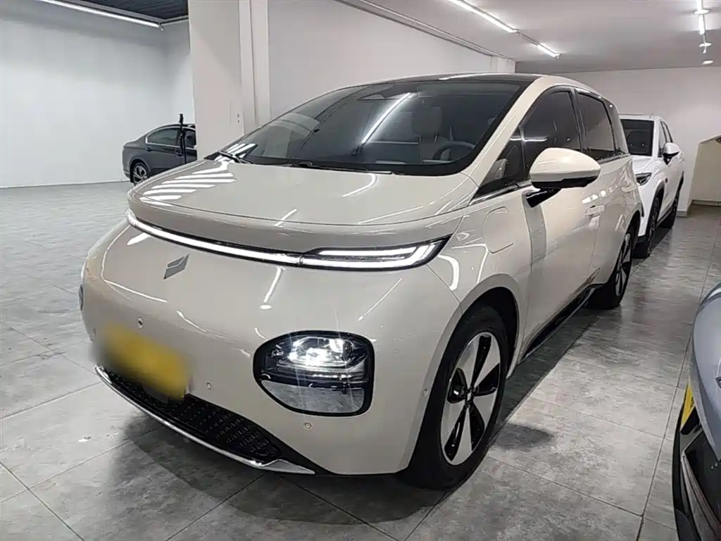 Baojun Yunduo 2024