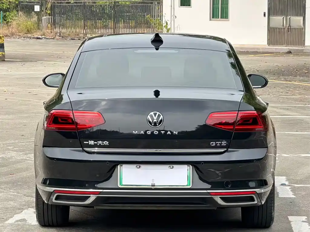 Volkswagen Magotan PHEV — миниатюра 13