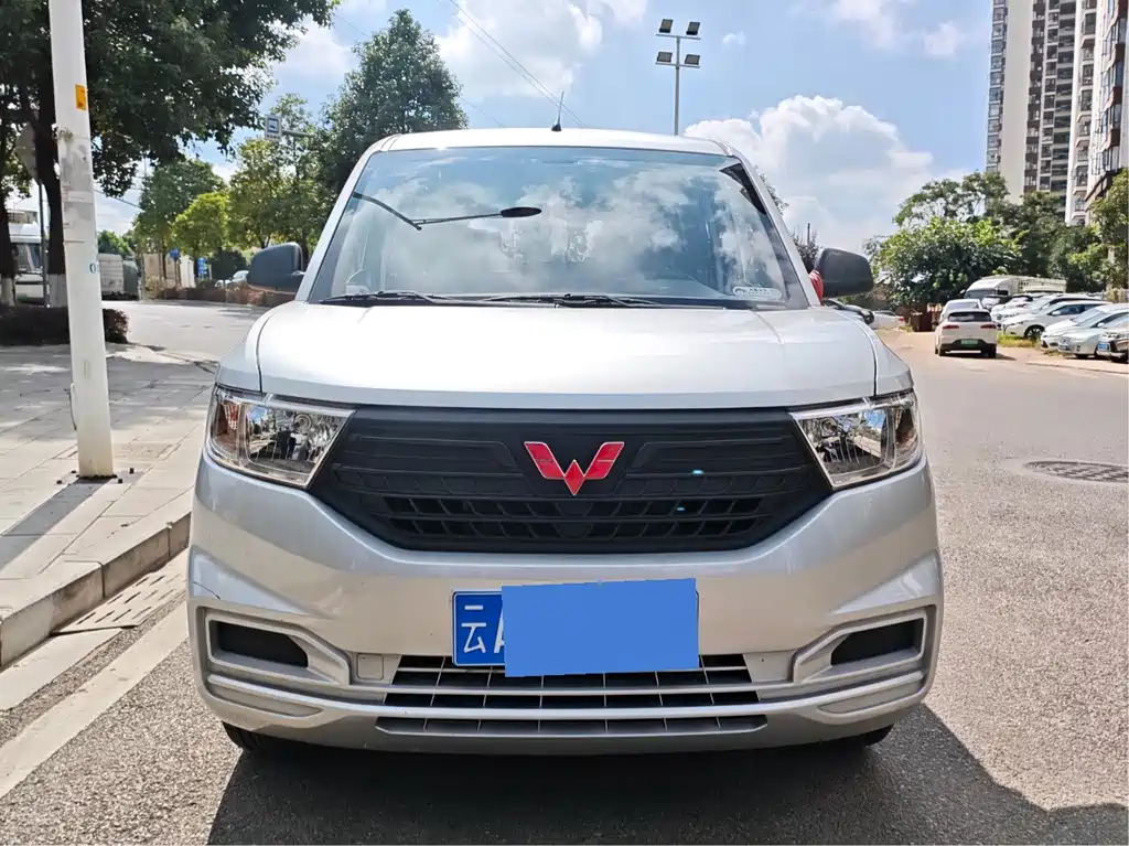 Wuling Hongguang V — миниатюра 2