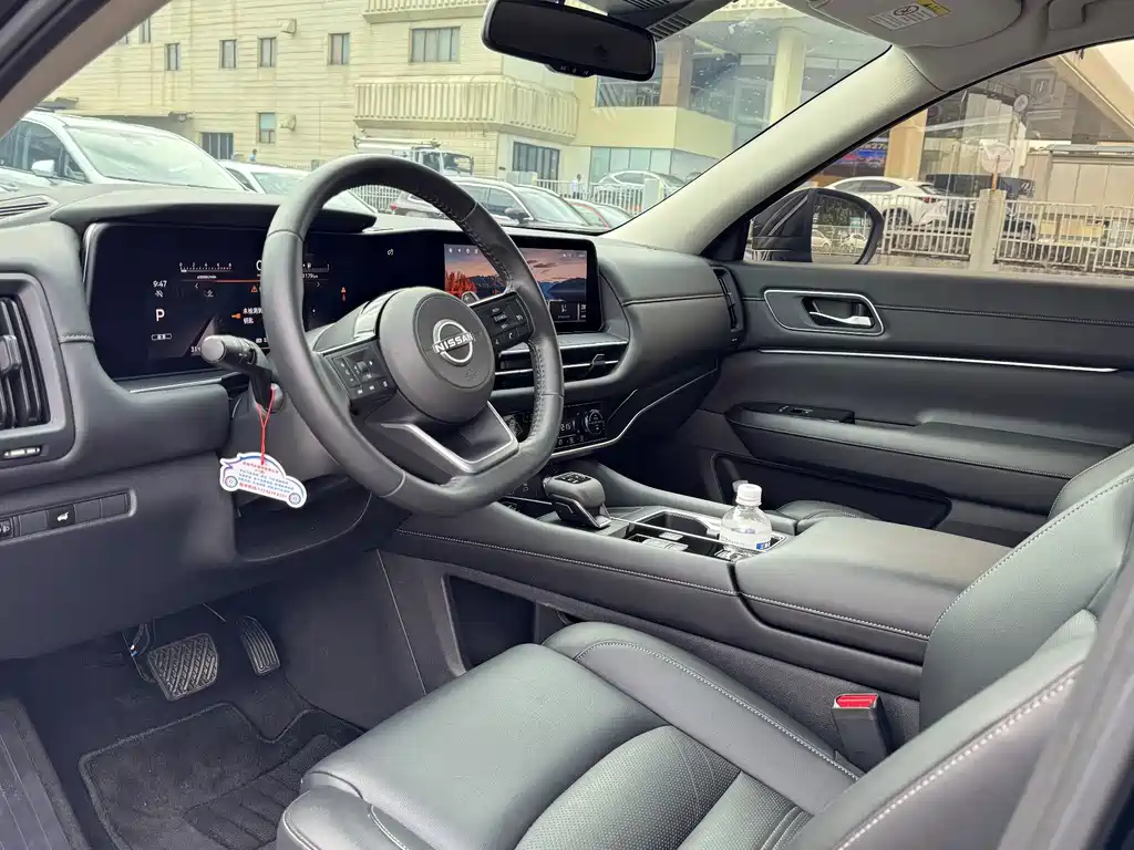 Nissan Teramont — миниатюра 8