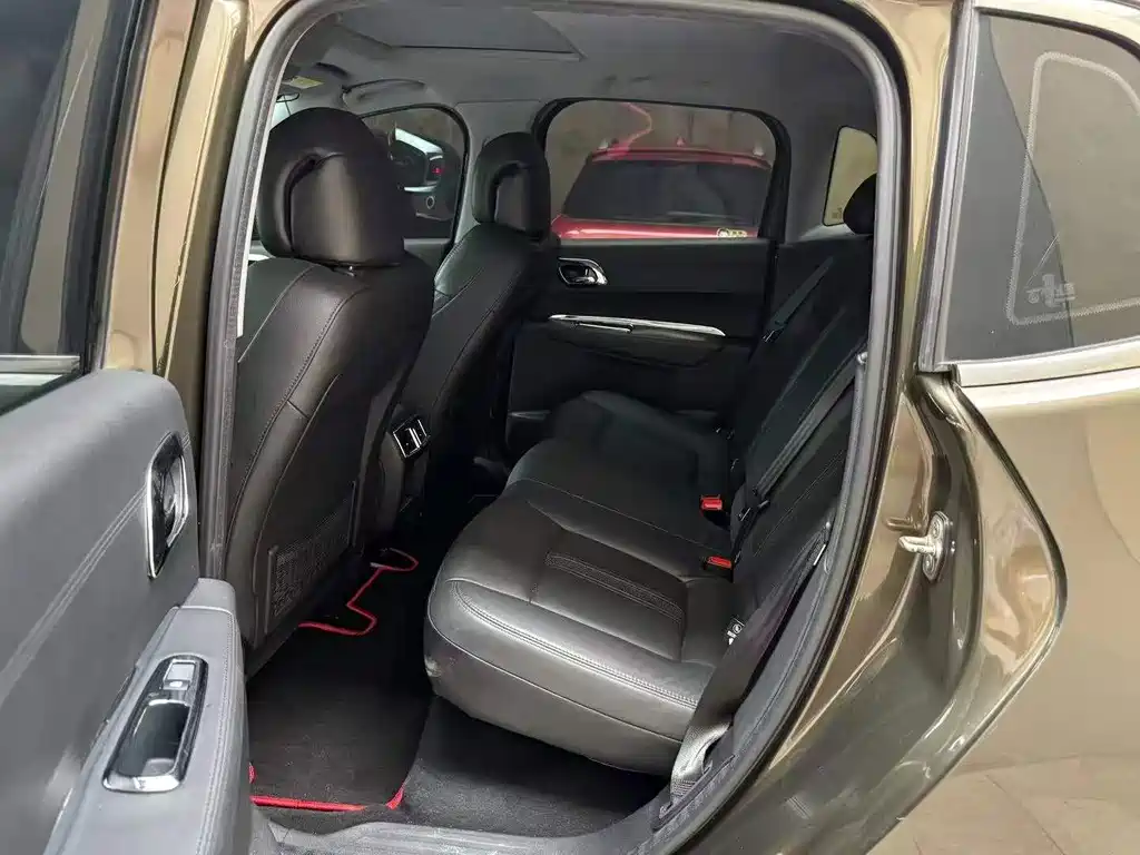 Peugeot 3008 — миниатюра 5