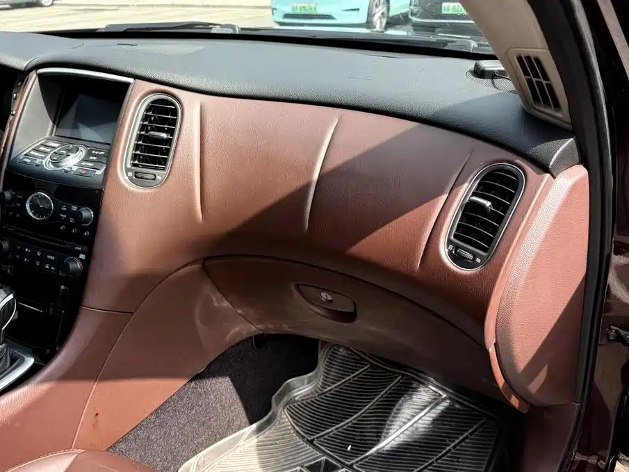 Infiniti QX50 (Import) — миниатюра 17