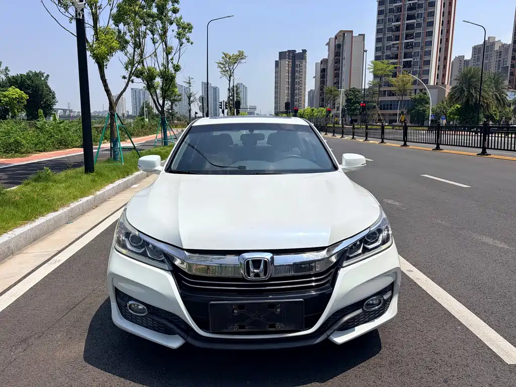 Honda Accord — миниатюра 3