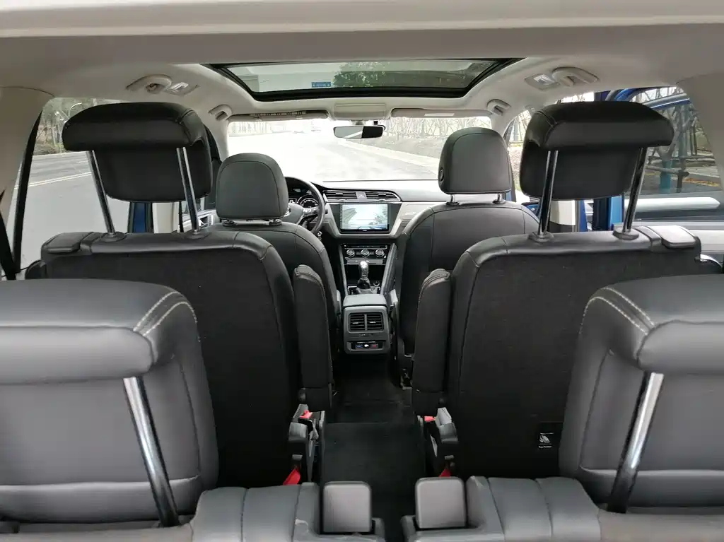 Volkswagen Touran — миниатюра 16