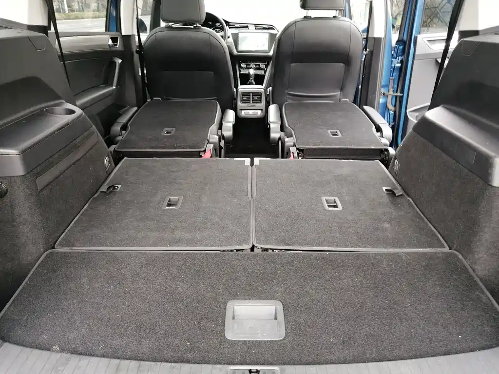 Volkswagen Touran — миниатюра 20