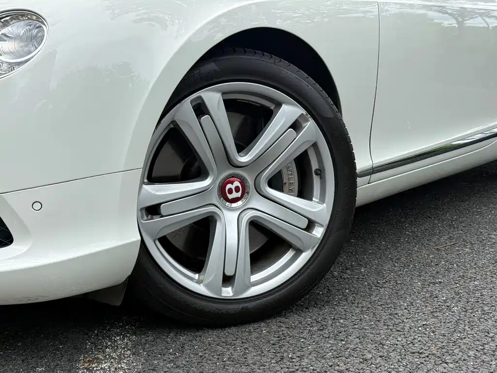 Bentley Continental — миниатюра 9