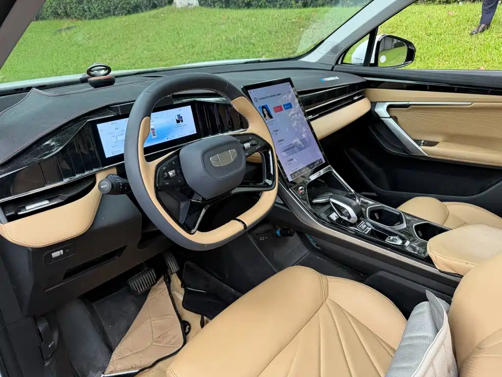 Geely Boyue L — миниатюра 7