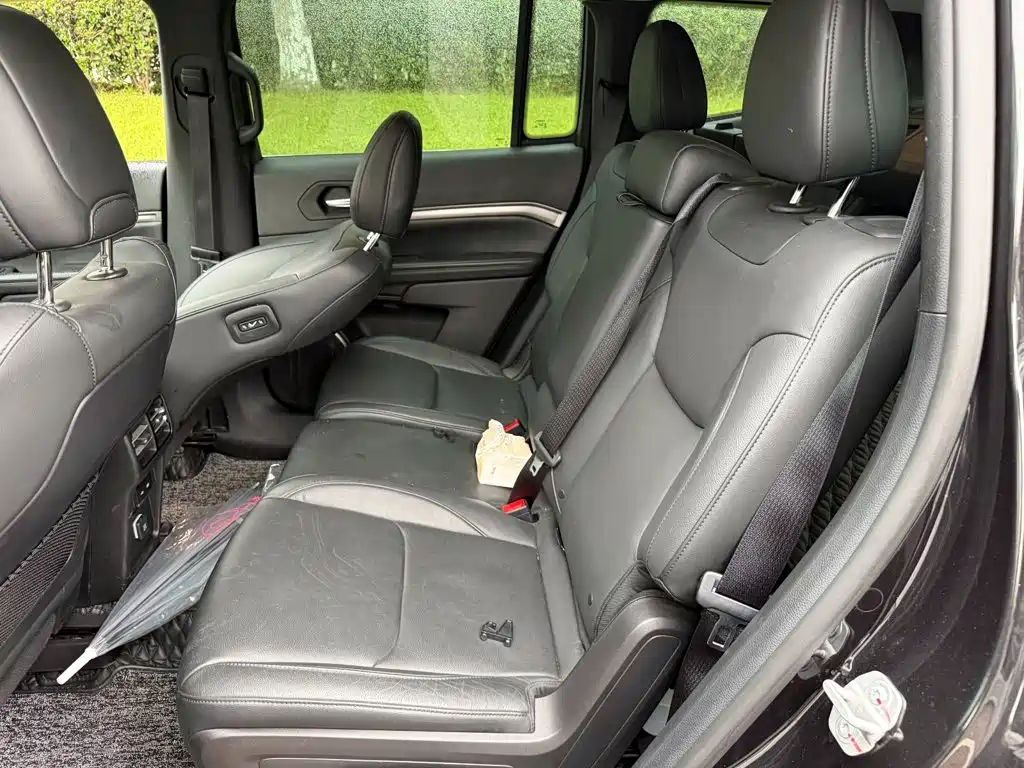 Jeep Commander — миниатюра 12