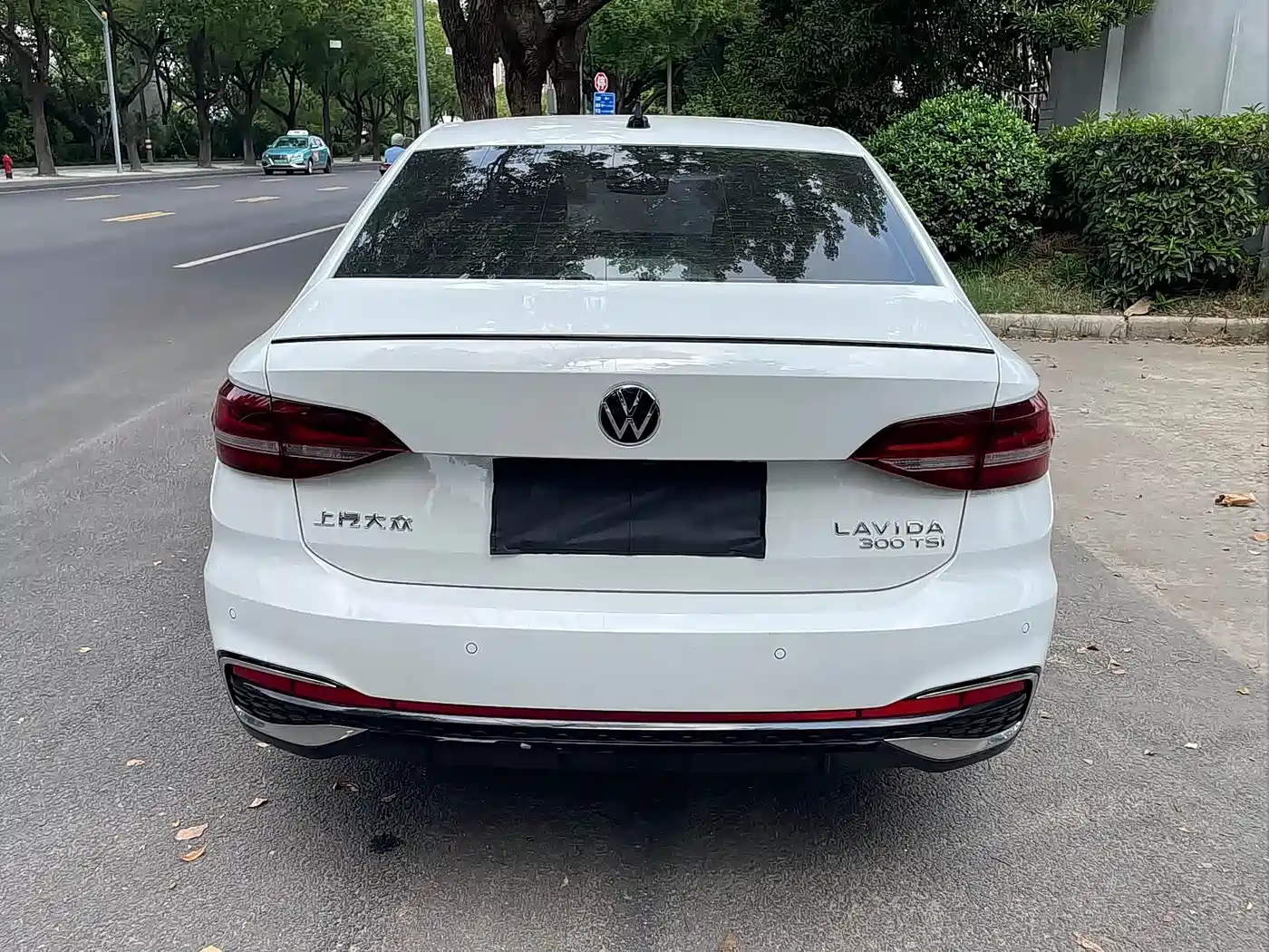 Volkswagen Lavida 2024 Белый из Китая, фото 4