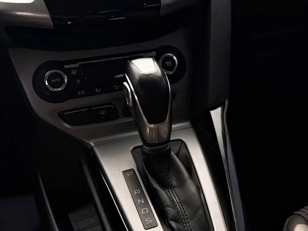 Ford Focus — миниатюра 16