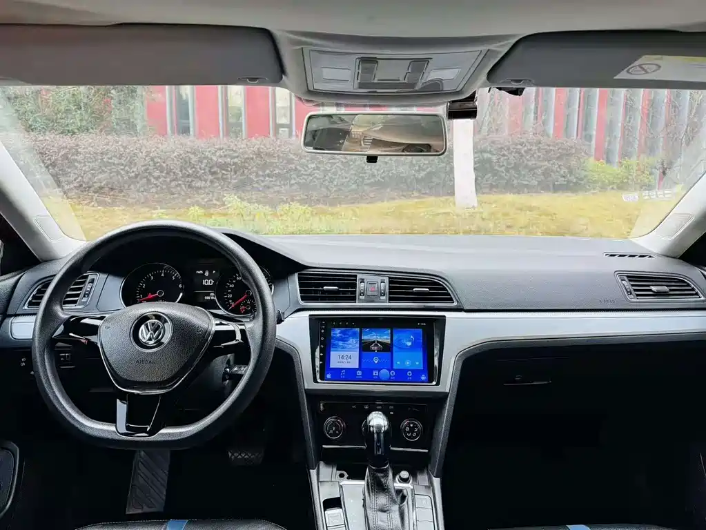 Volkswagen Lamando — миниатюра 8