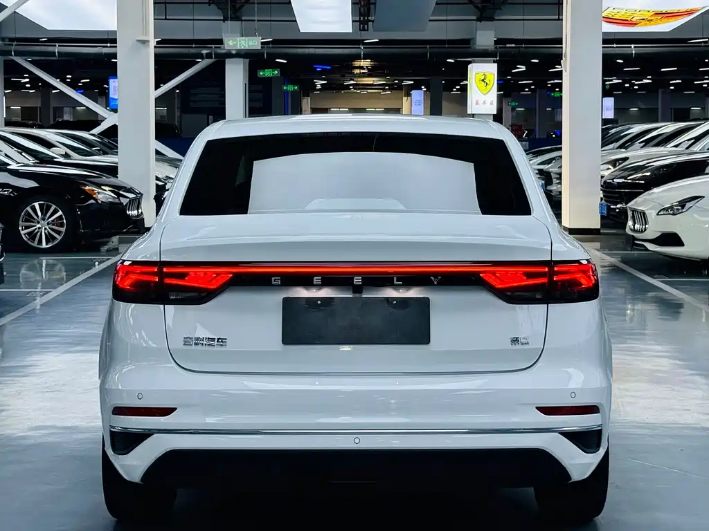Geely Emgrand — миниатюра 14