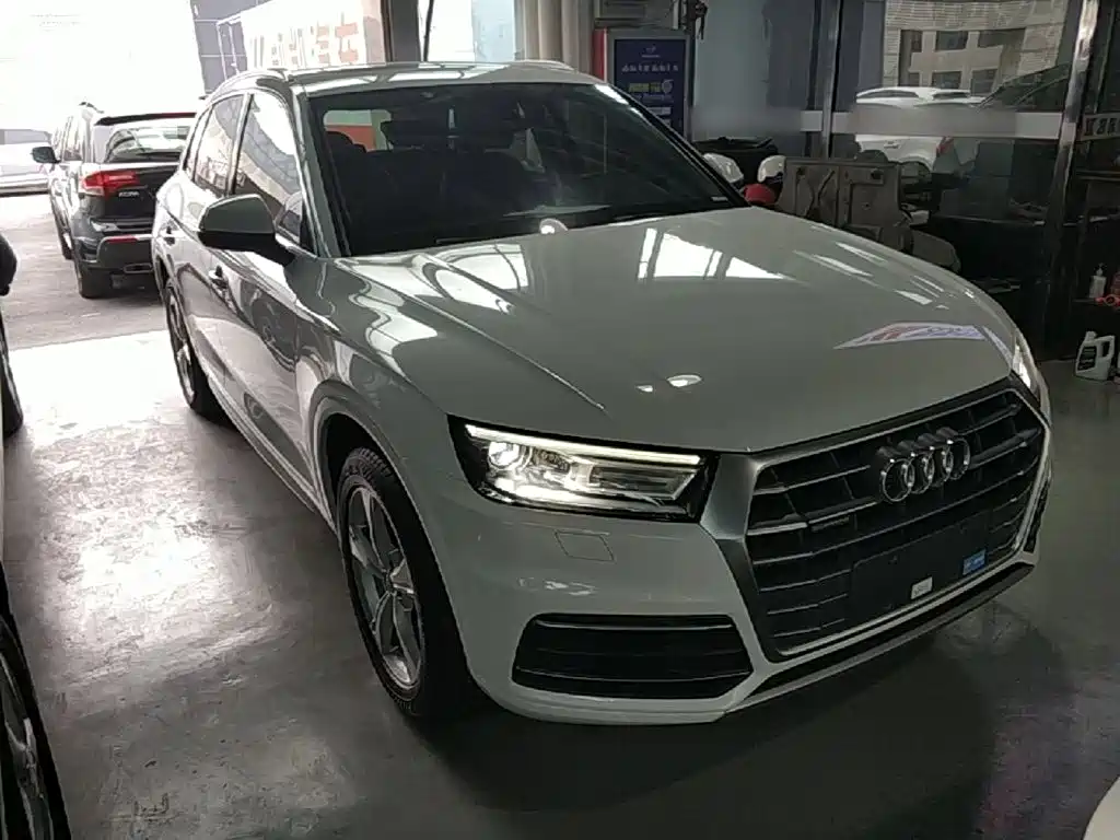 Audi Q5L — миниатюра 4