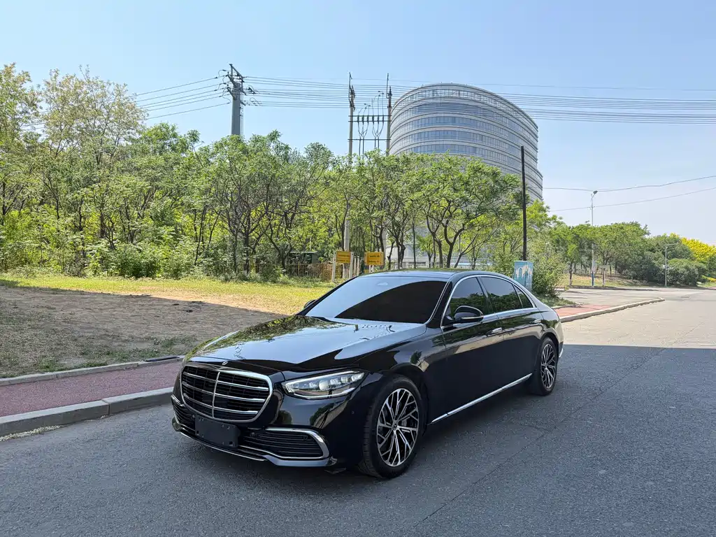 Mercedes-Benz S-Class 2024