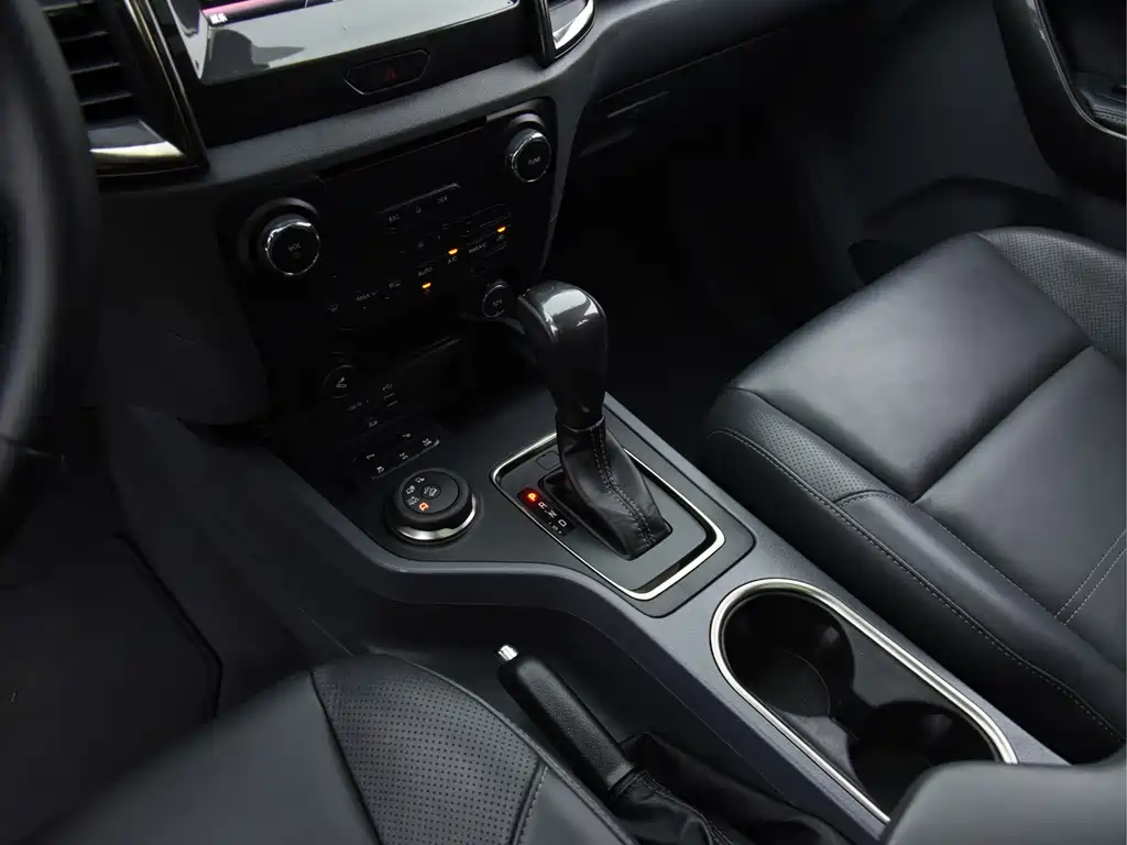 Ford Everest — миниатюра 11