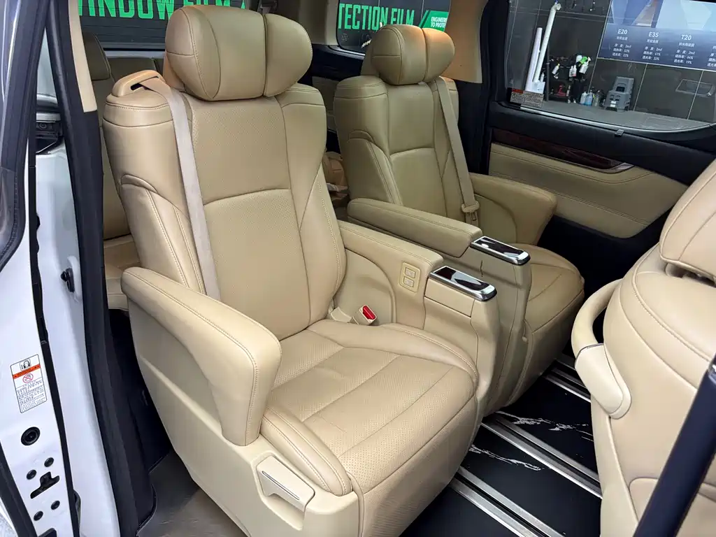 Toyota Alphard 2015 3.5L Luxury