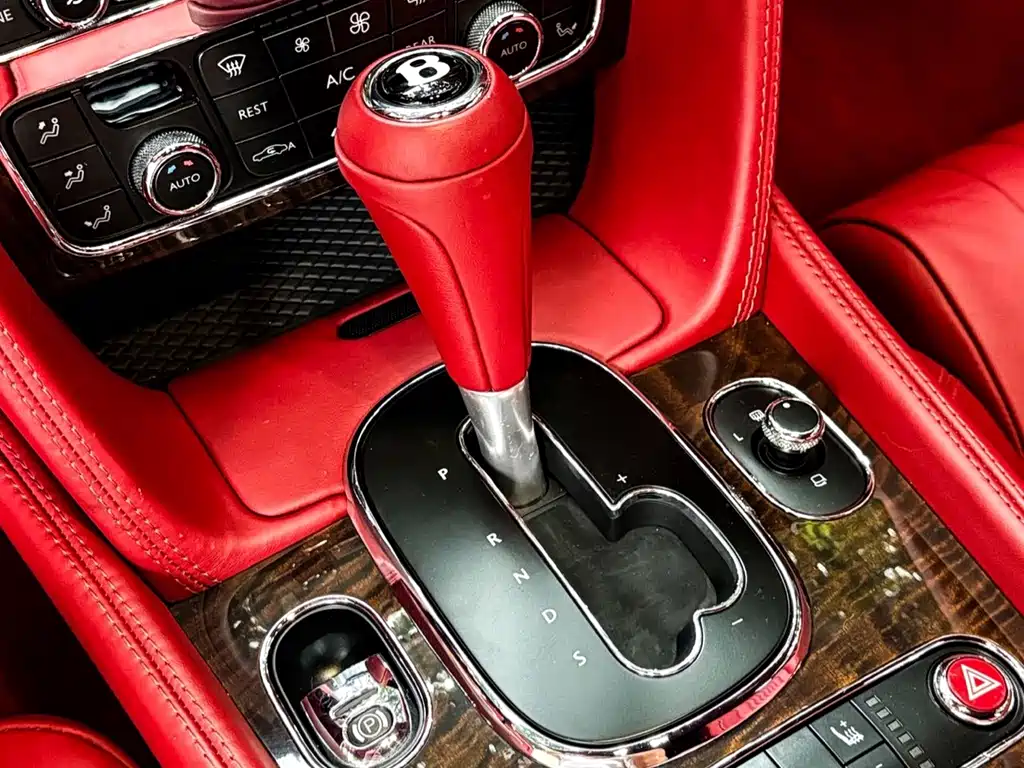 Bentley Flying Spur — миниатюра 15